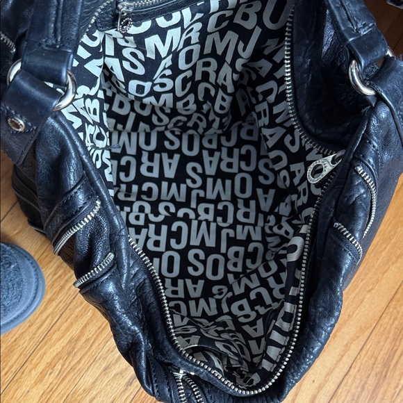 Marc by Marc Jacobs Black Shoulder Bag with Silver Zipper Details - Picture 3 of 7